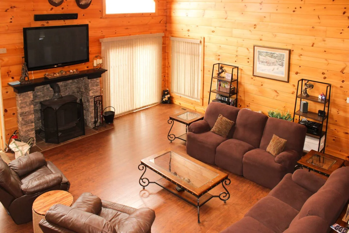Massive 6BR 5BA Country Home with Central AC #26