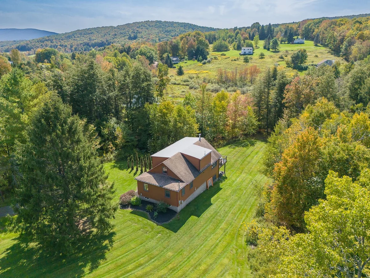 Warm & Woodsy Cabin Year-Round Escape #25