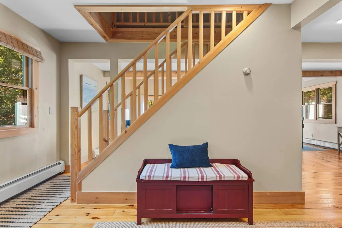 Warm & Woodsy Cabin Year-Round Escape #10