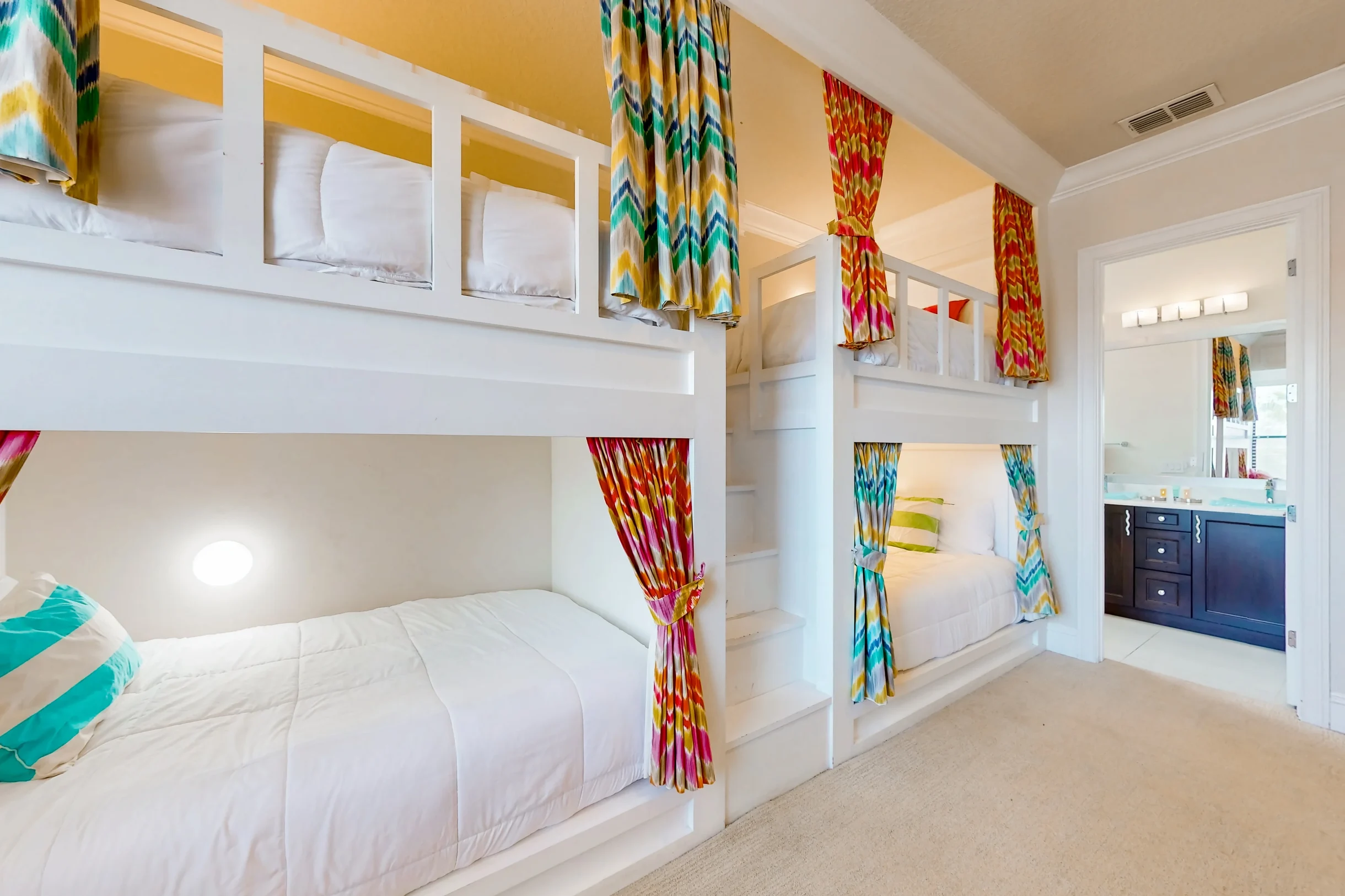 Wander Reunion Estate #11