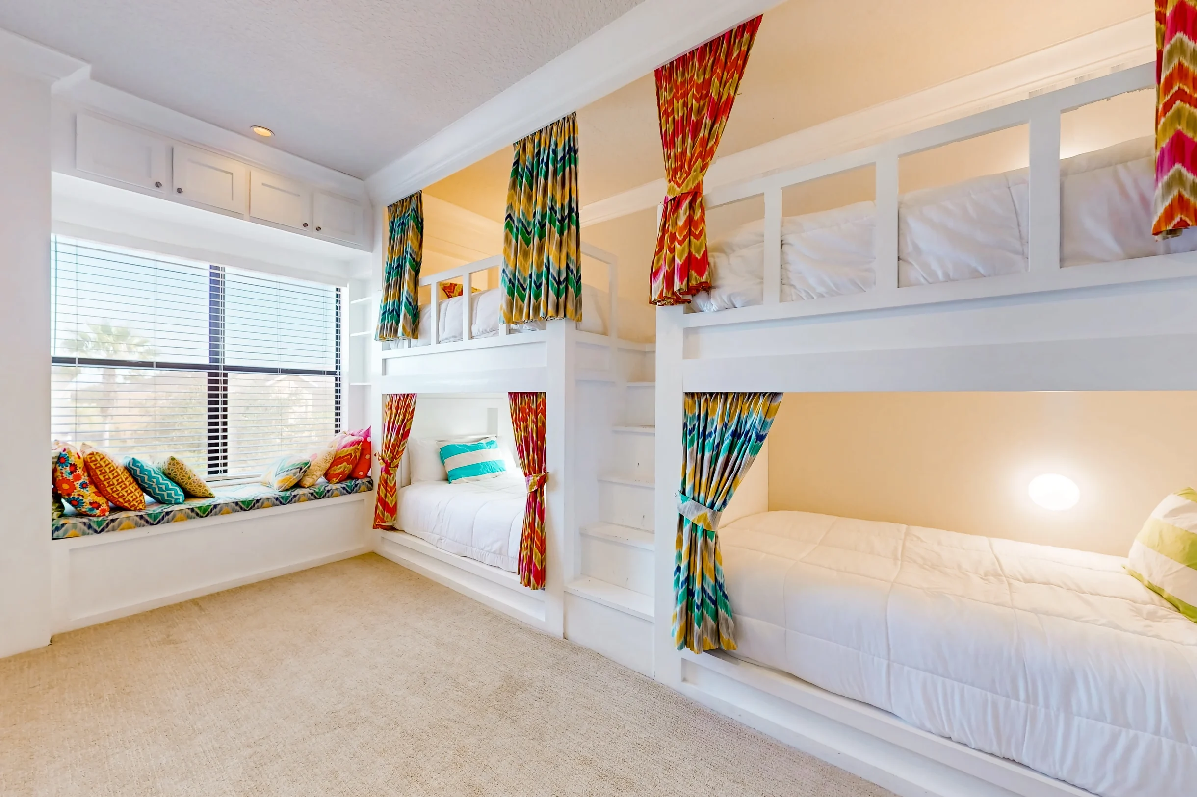 Wander Reunion Estate #42