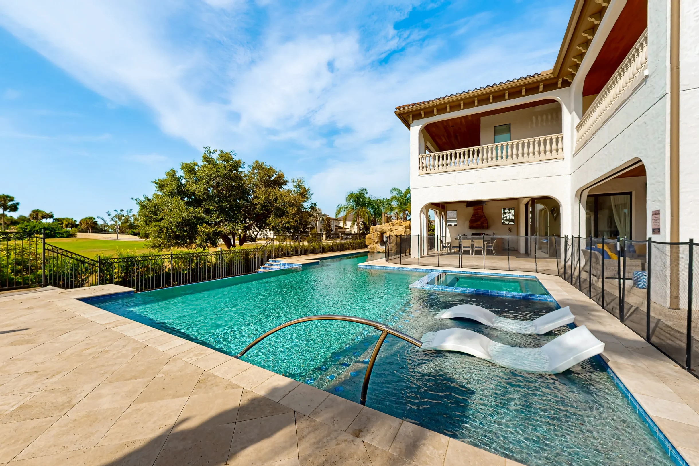 Wander Reunion Estate #43