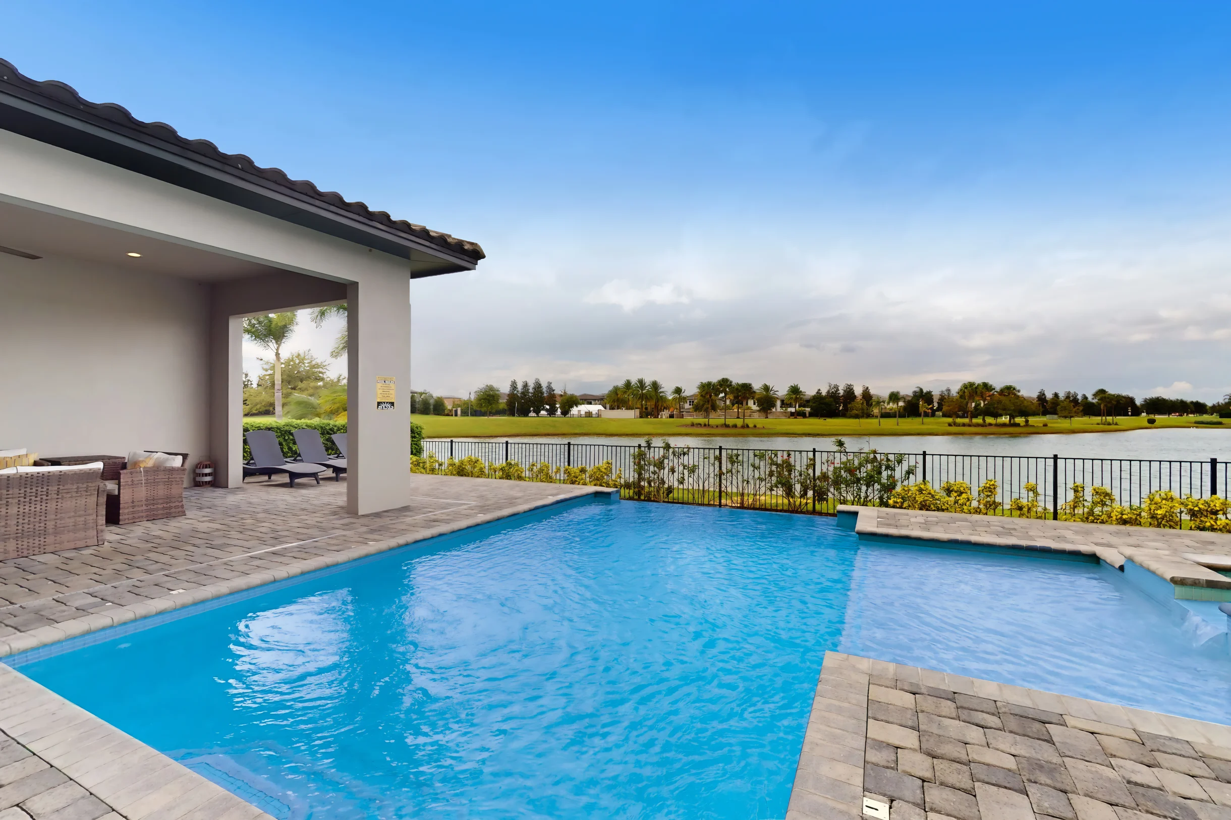 Wander Reunion Grove #4