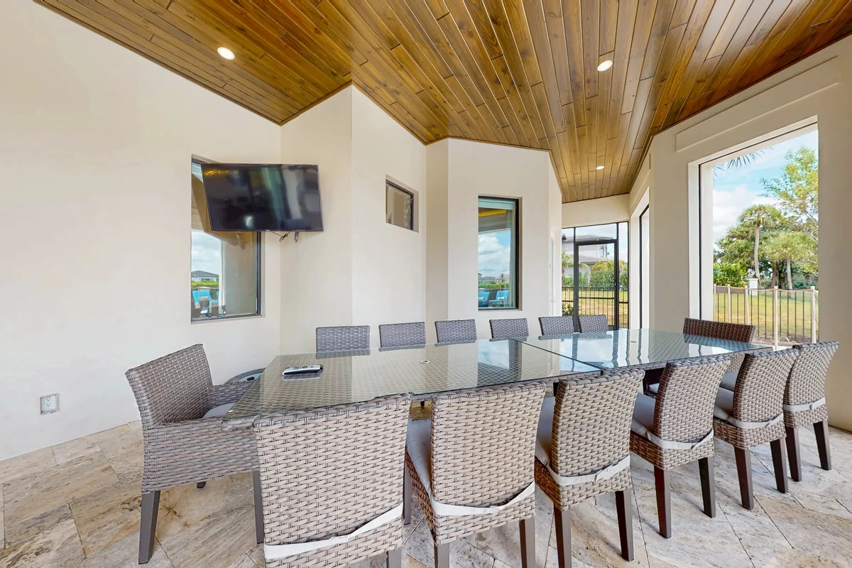 Wander Reunion Splash