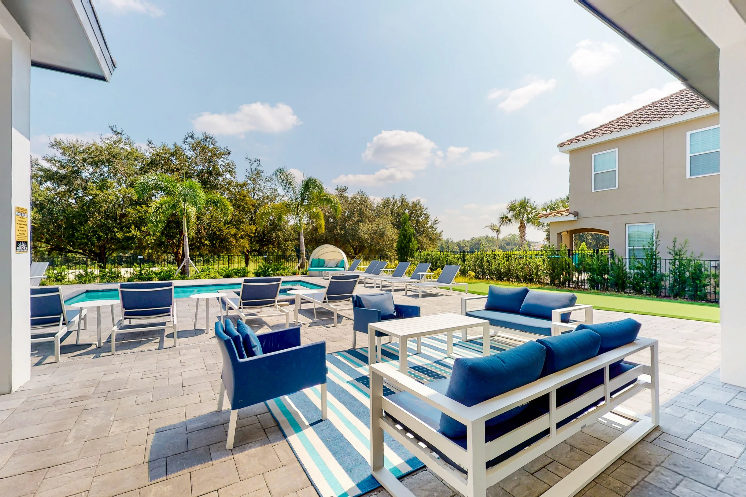 W415E - The Modern Chic Mansion #37