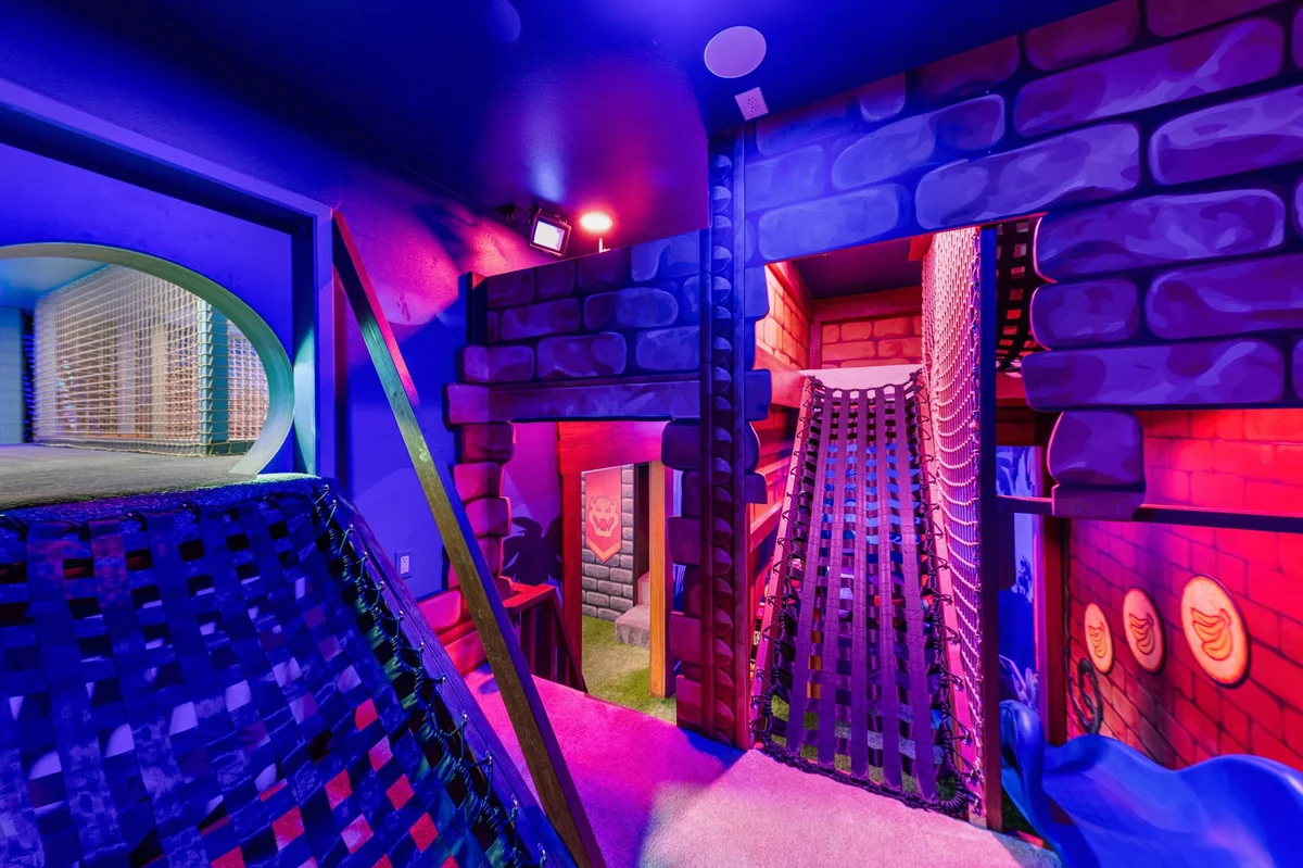 W313E - The Epic Portal Mansion #53