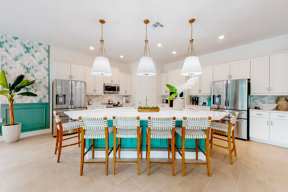 Wander Reunion Coves