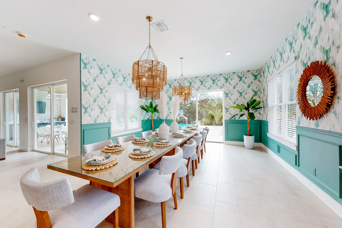 Wander Reunion Coves