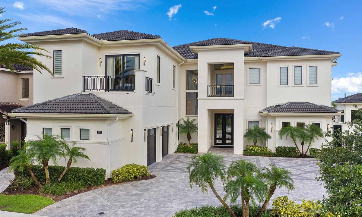W320E - The Entertainment Mansion #92