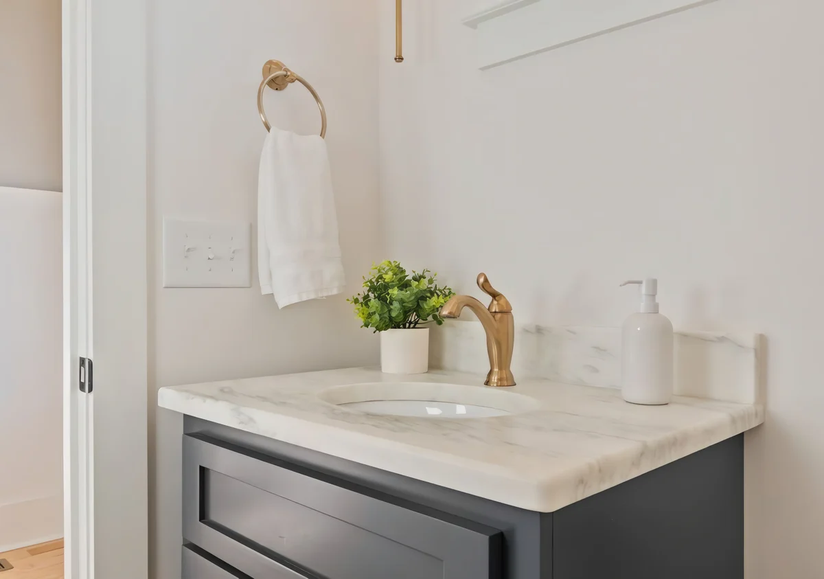 Wander Winchester Shores