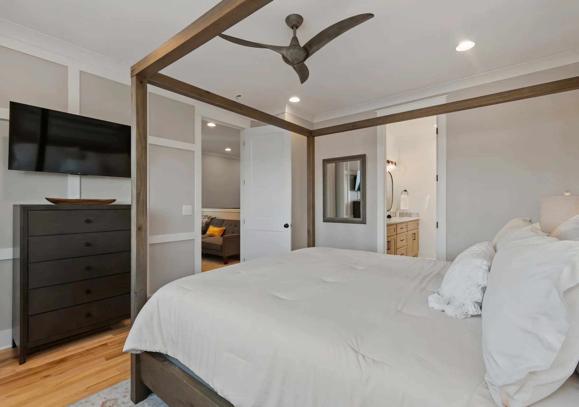 Barefoot Bliss Stunning Views, Pool, Kayaks, & Firepit #58