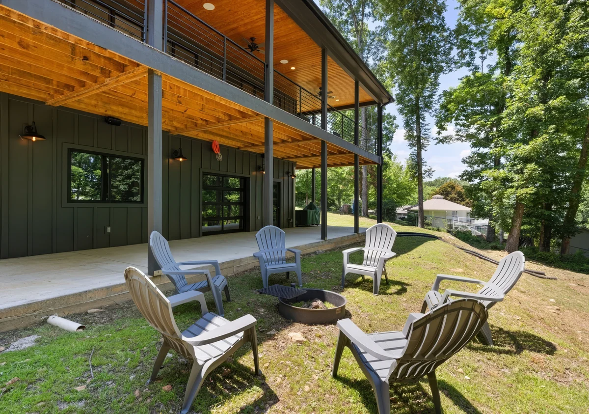 Wander Winchester Hills