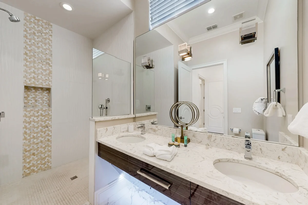 Wander Reunion Waterways