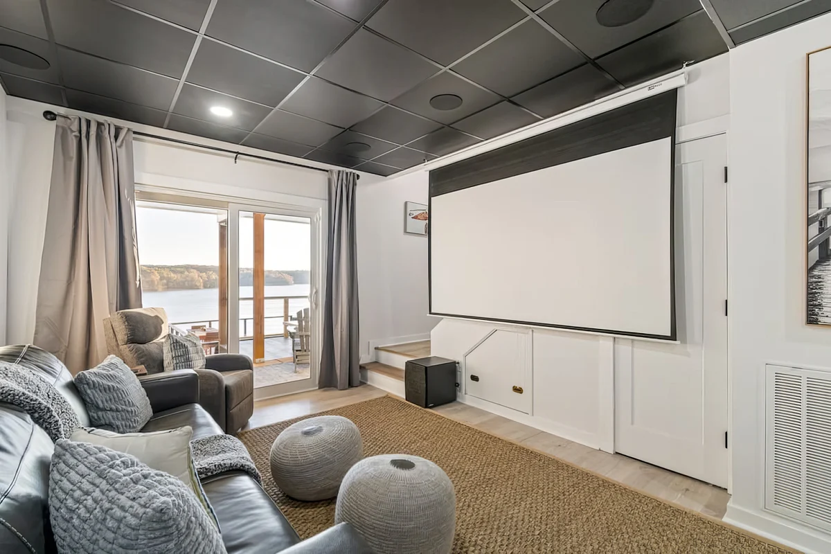 Wander Winchester Waterfront