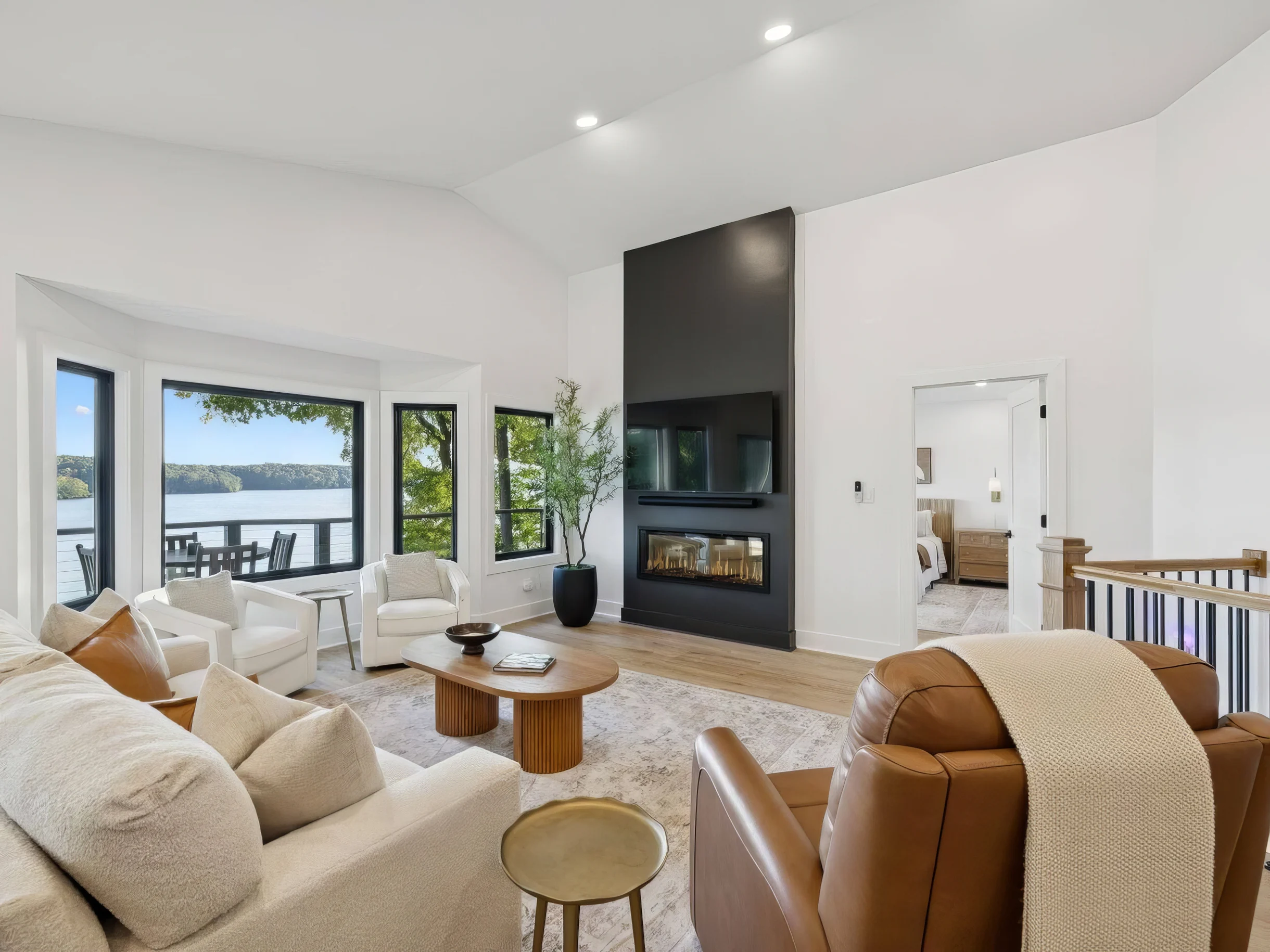 Million Dollar Views + Luxury + Infinity Deck #35