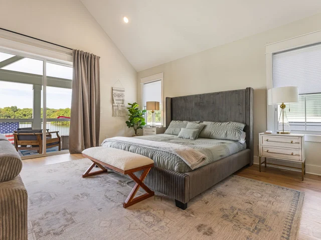 Bedroom 1 image 1