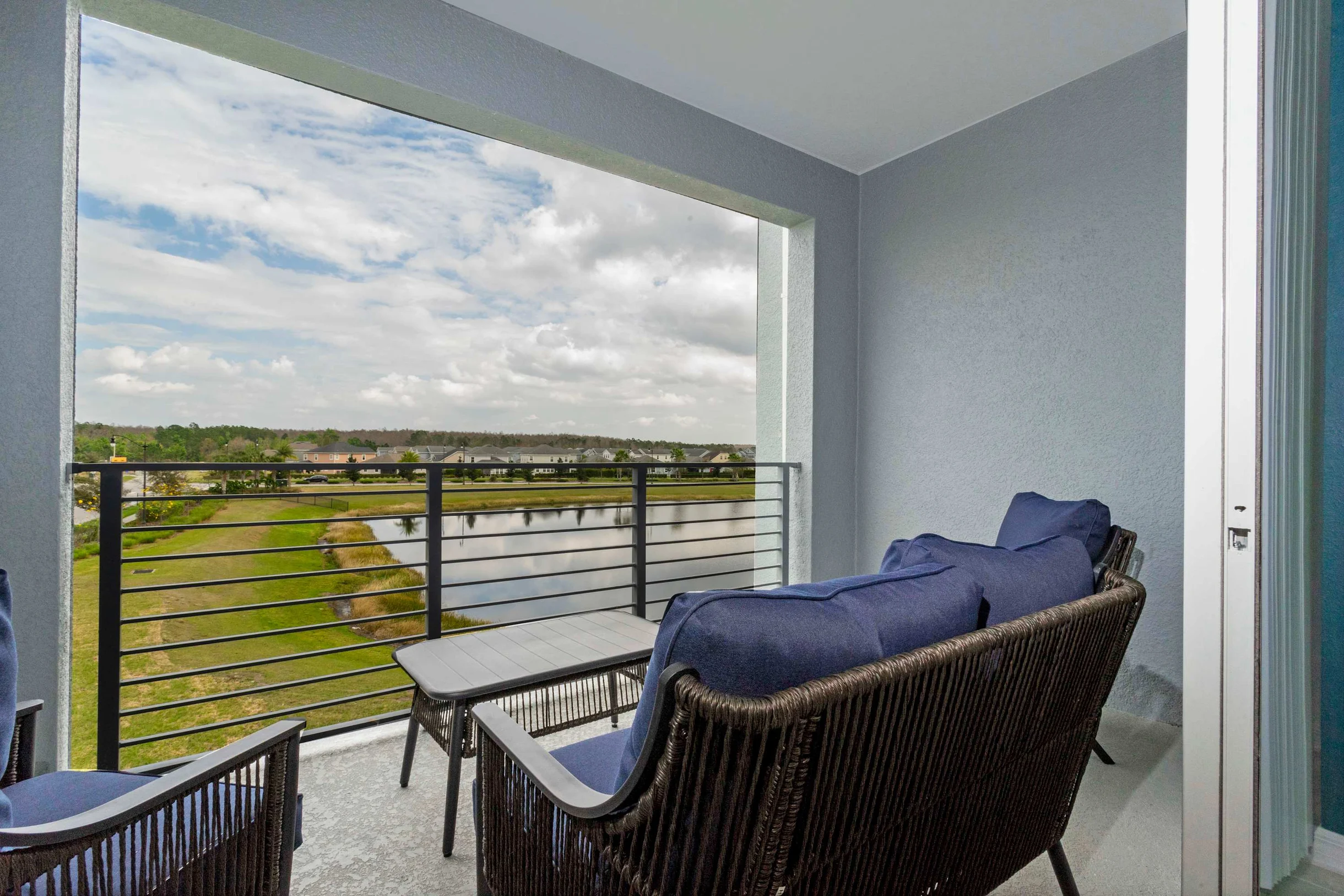Condo in Kissimmee property photo 1