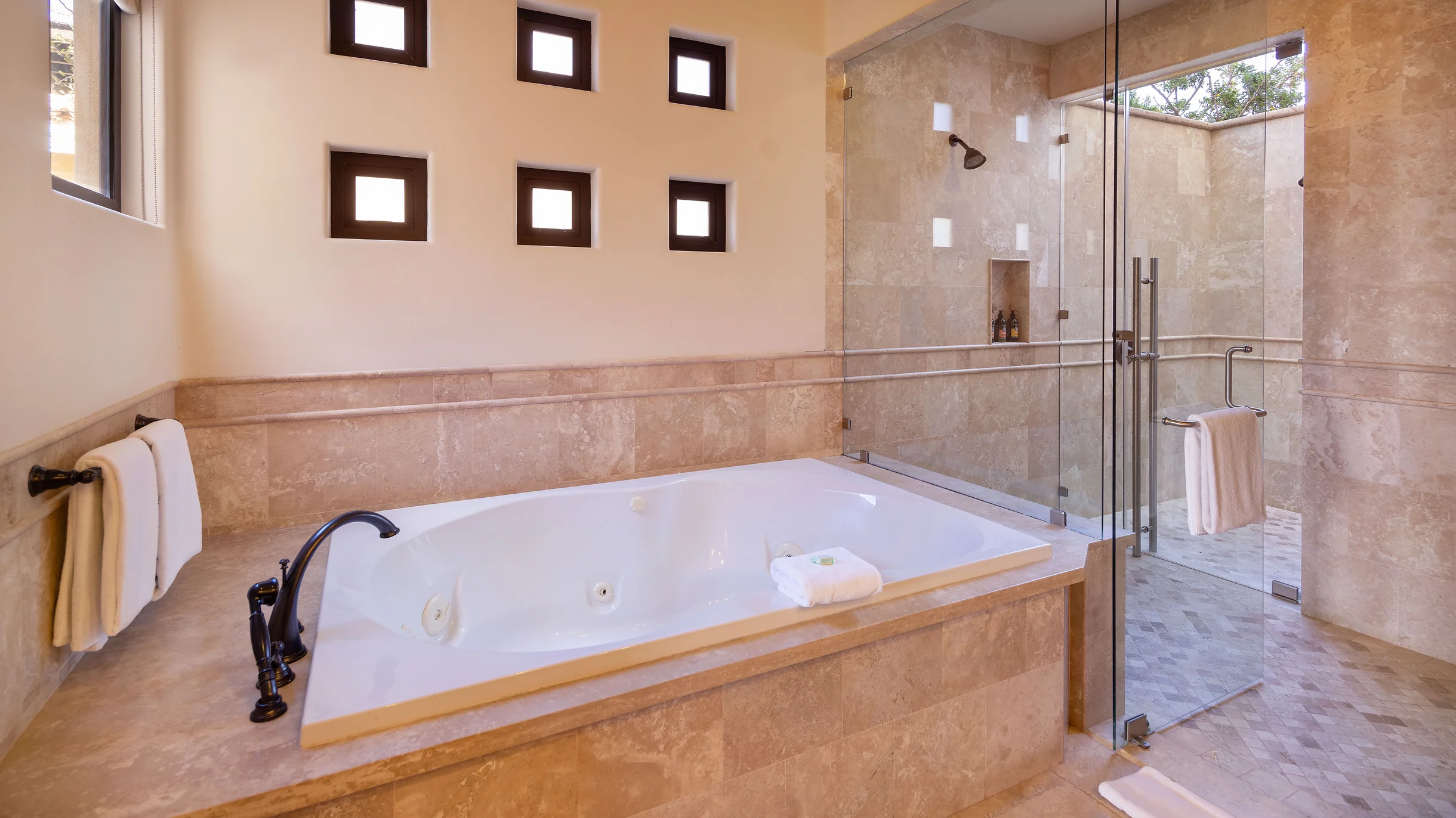 5BR Golf Villa | Sleeps 16 | Golf Cart + Transfers #27