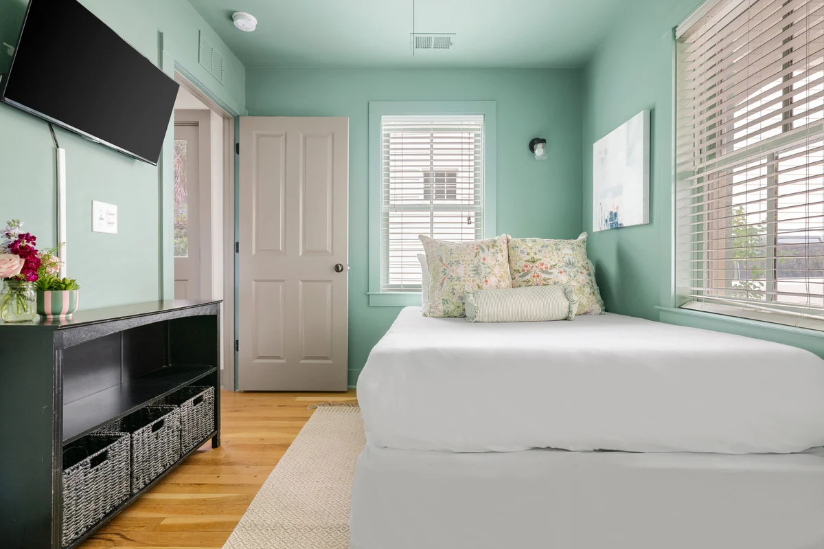 Wander Charleston Riverbend