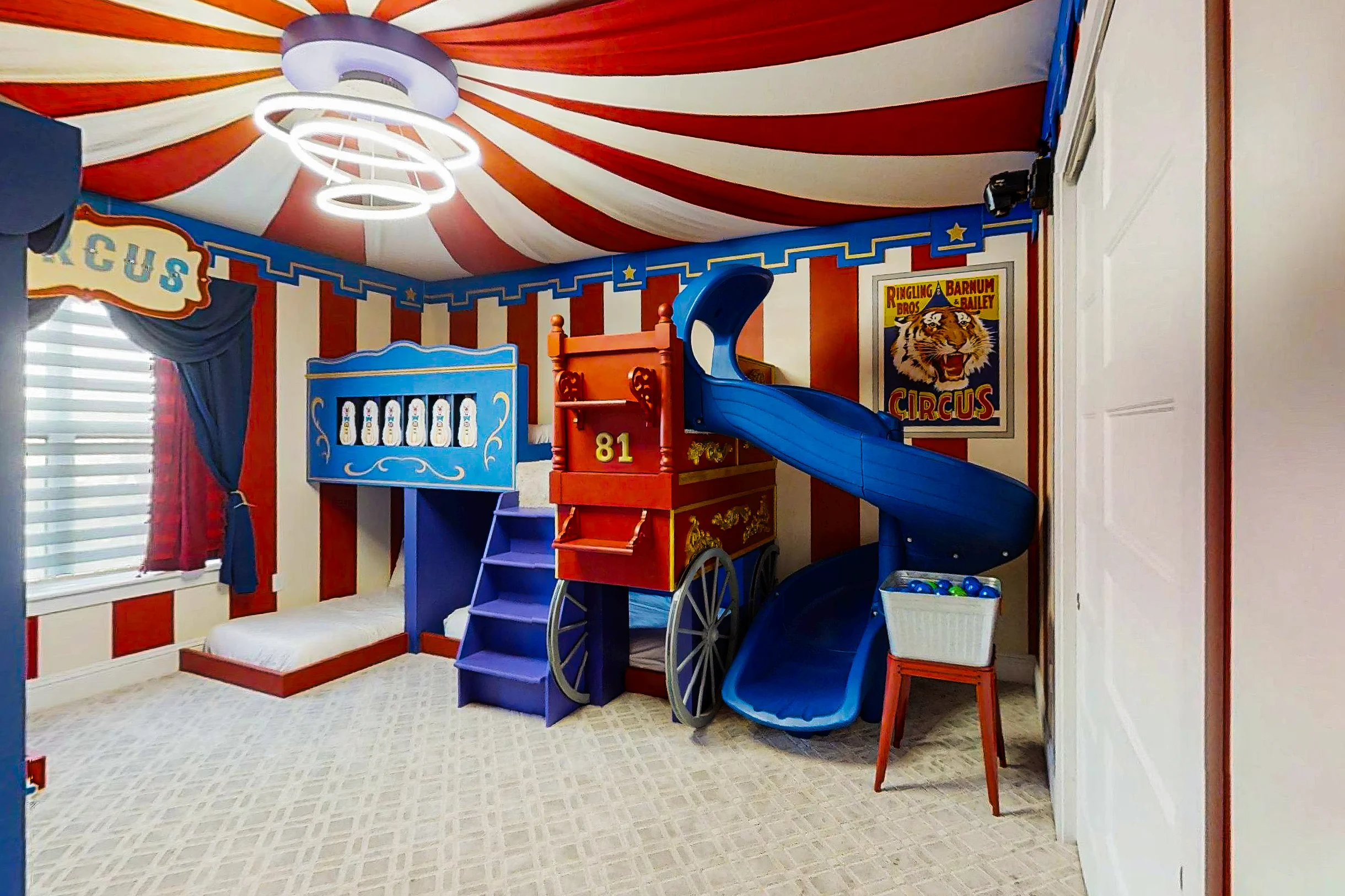 BD012E - The Luxurious Bear's Den Oasis #57