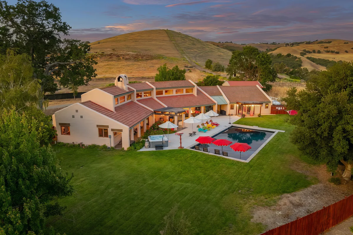 Wander Templeton Oaks