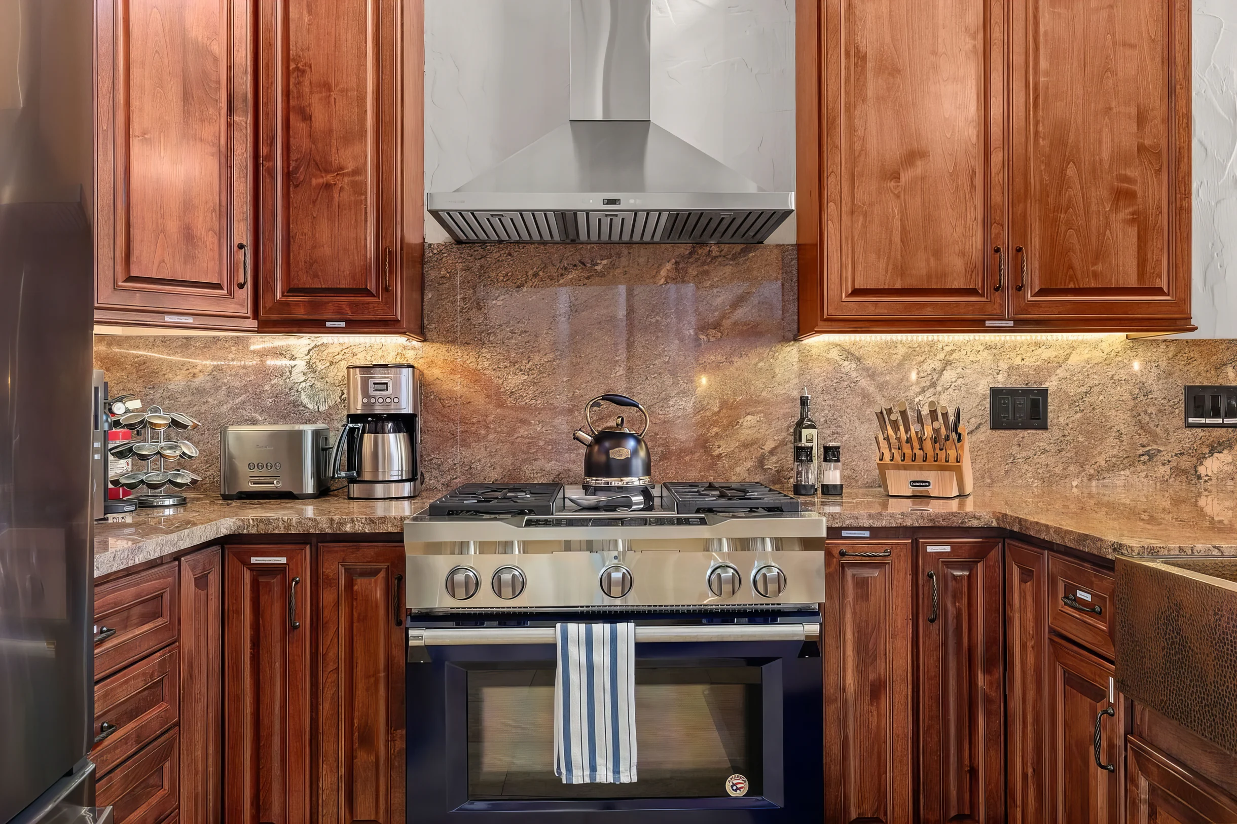 Spacious home, Sleeps 12, Spa, Pool, EV, Stunning! #22
