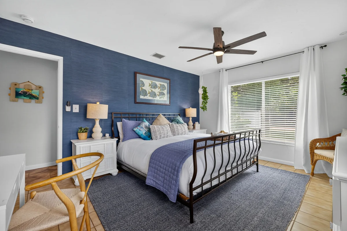 Wander Wilton Manors Oaks #16