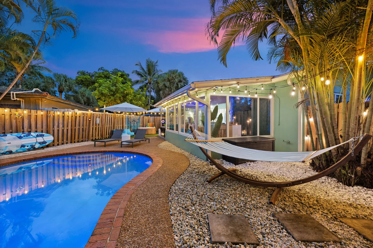 Wander Wilton Manors Oaks #47