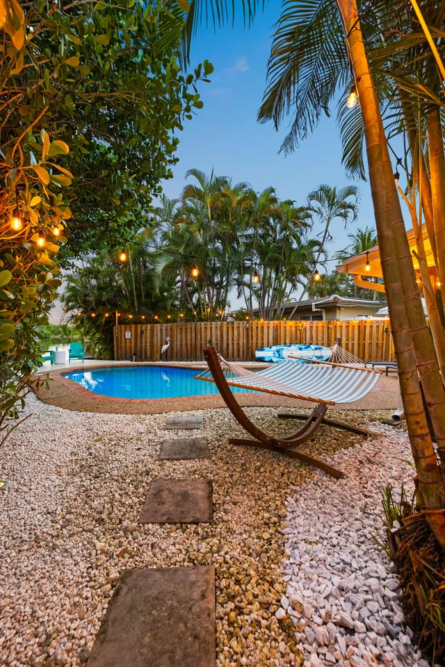 Wander Wilton Manors Oaks #29