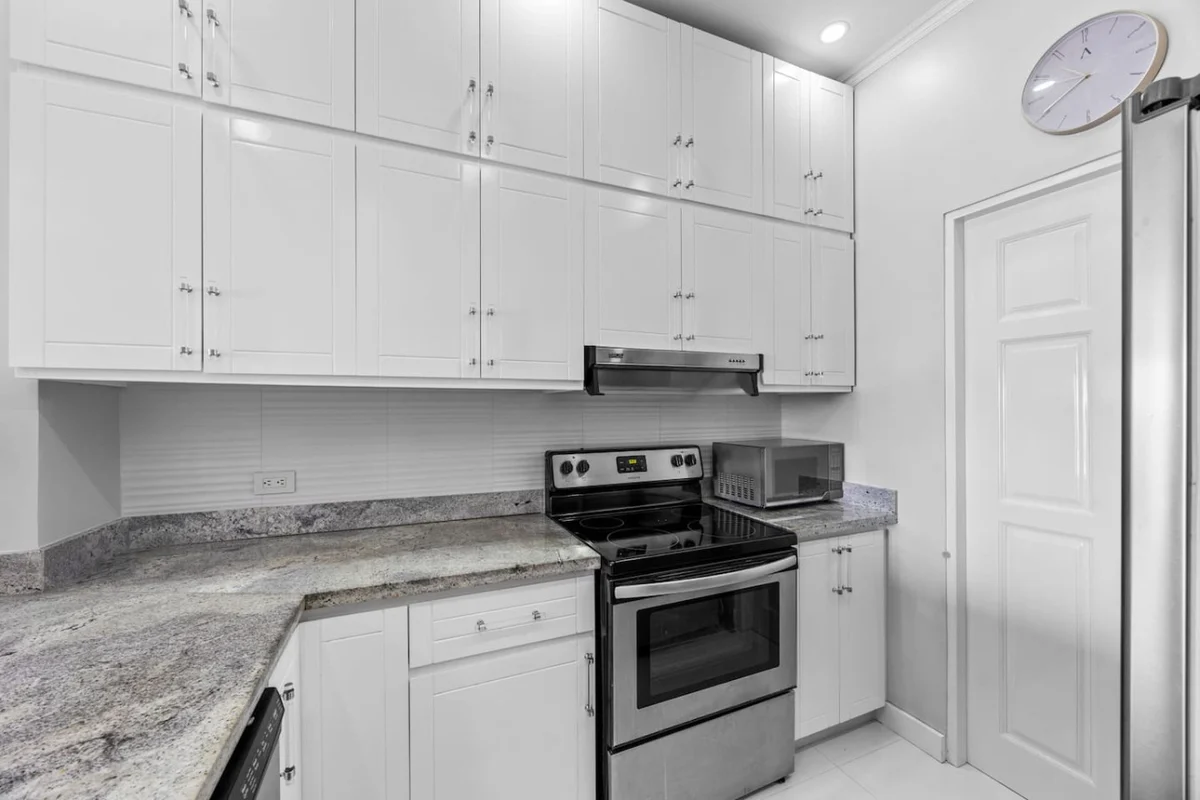 2BR | Luxury Condo, Two Pools, Ocean Views. #38