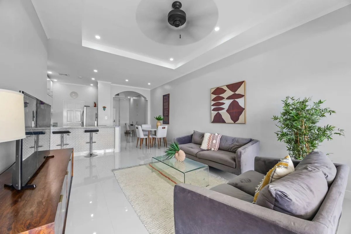 2BR | Luxury Condo, Two Pools, Ocean Views. #8