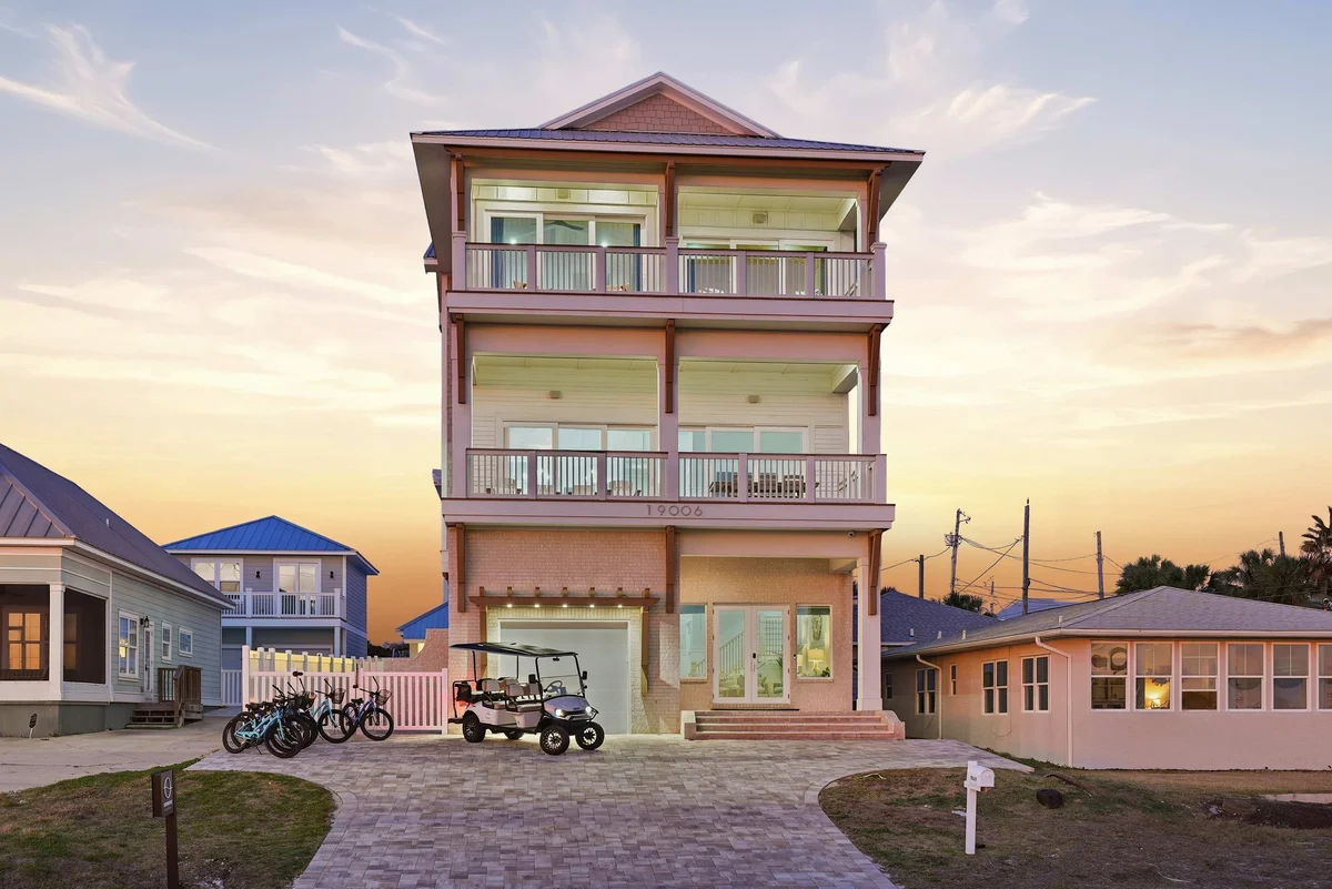 Wander Front Beach Tides