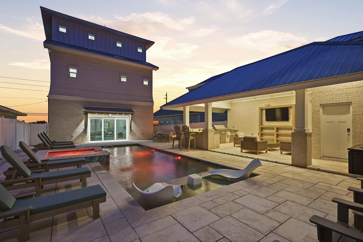 Wander Front Beach Tides