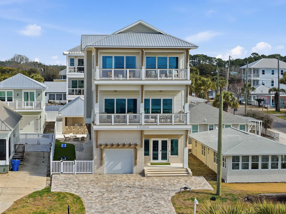 Wander Front Beach Tides