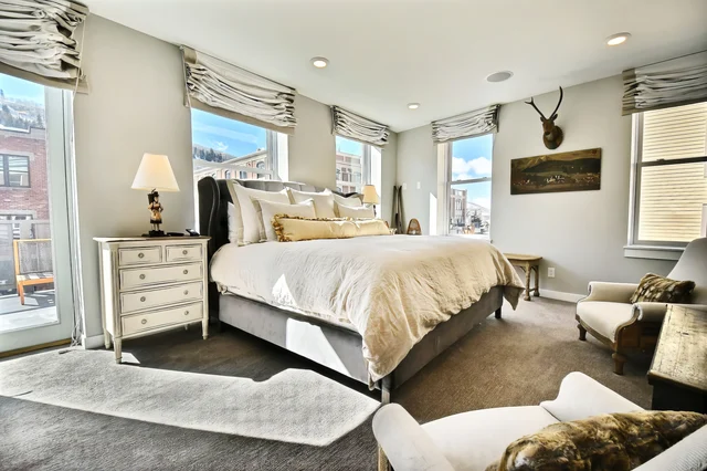 Bedroom 2 image 1
