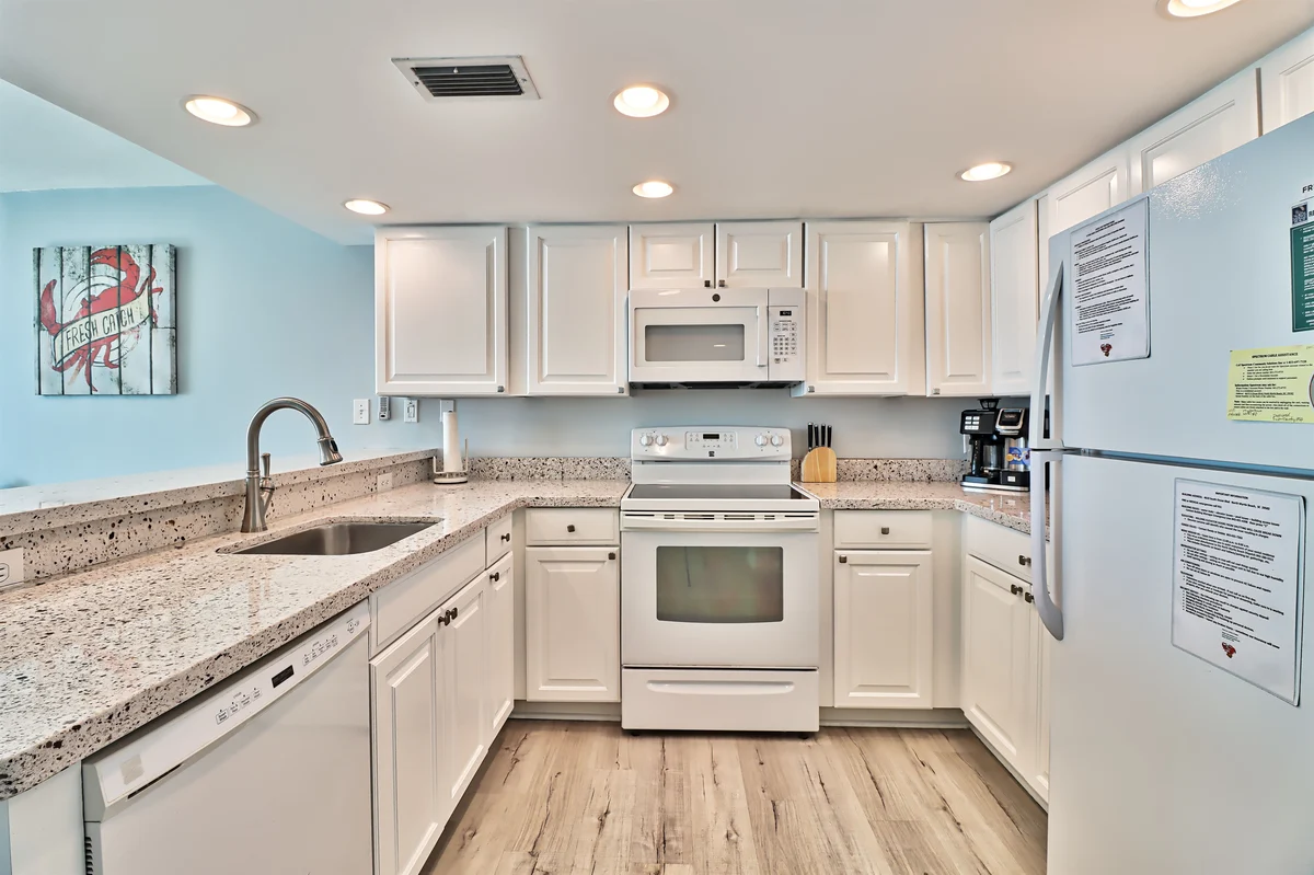 Waterpointe 1 Unit 1002 property photo 3