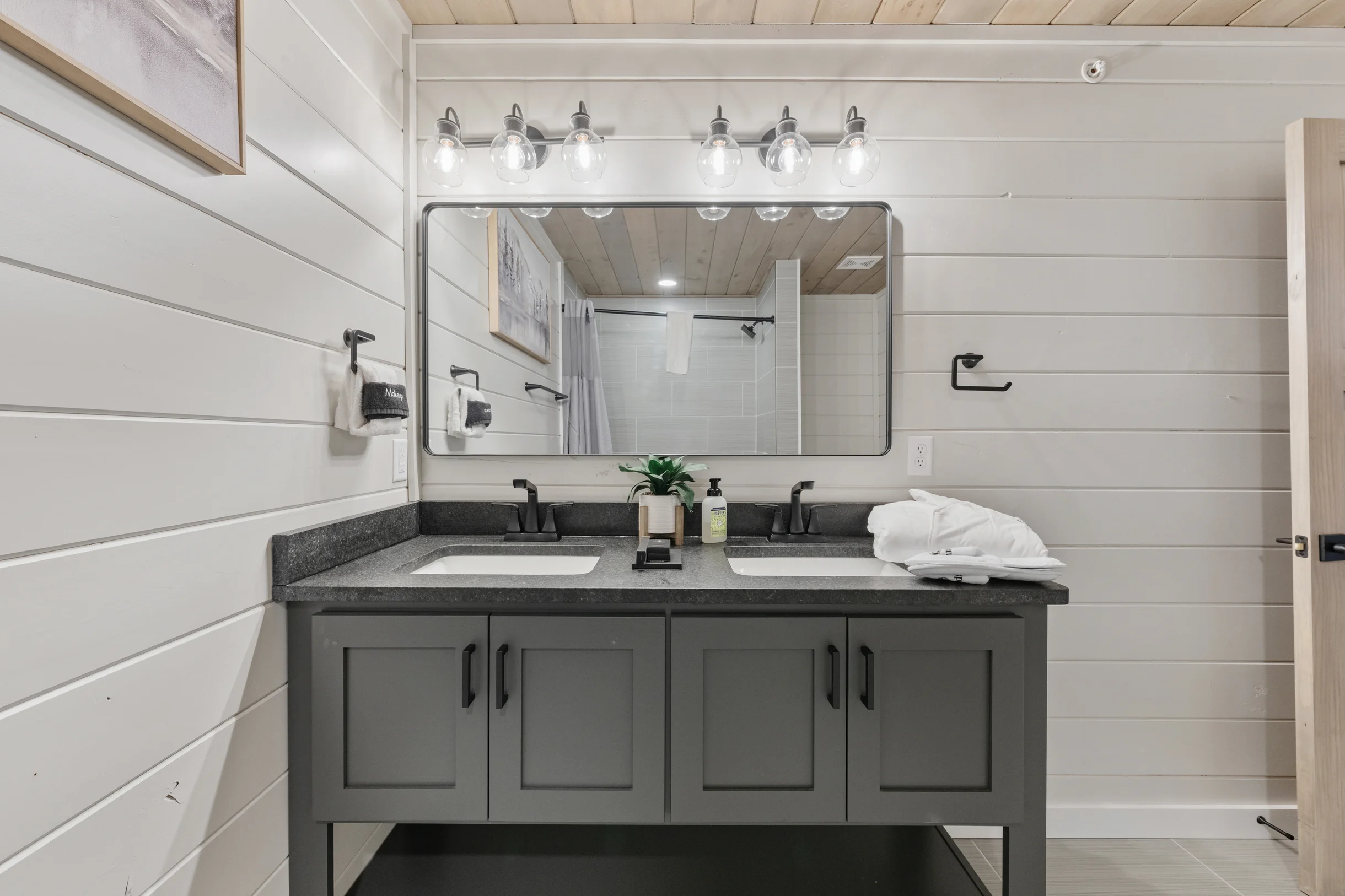 Wander Pigeon Stone #84