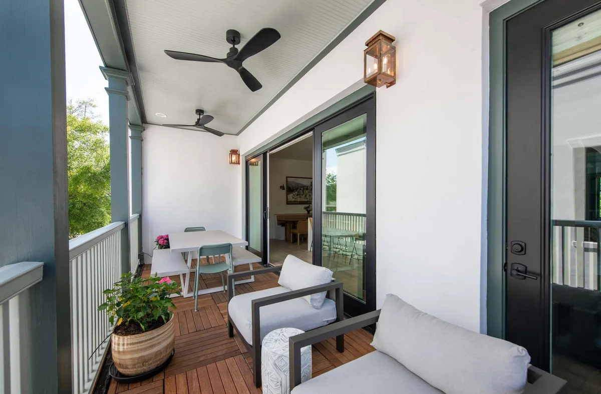 Wander Charleston Green