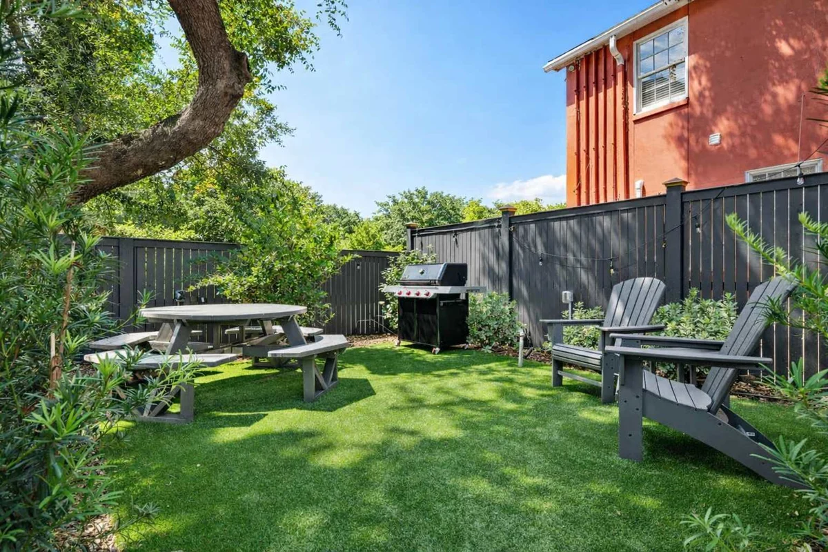 Wander Charleston Green