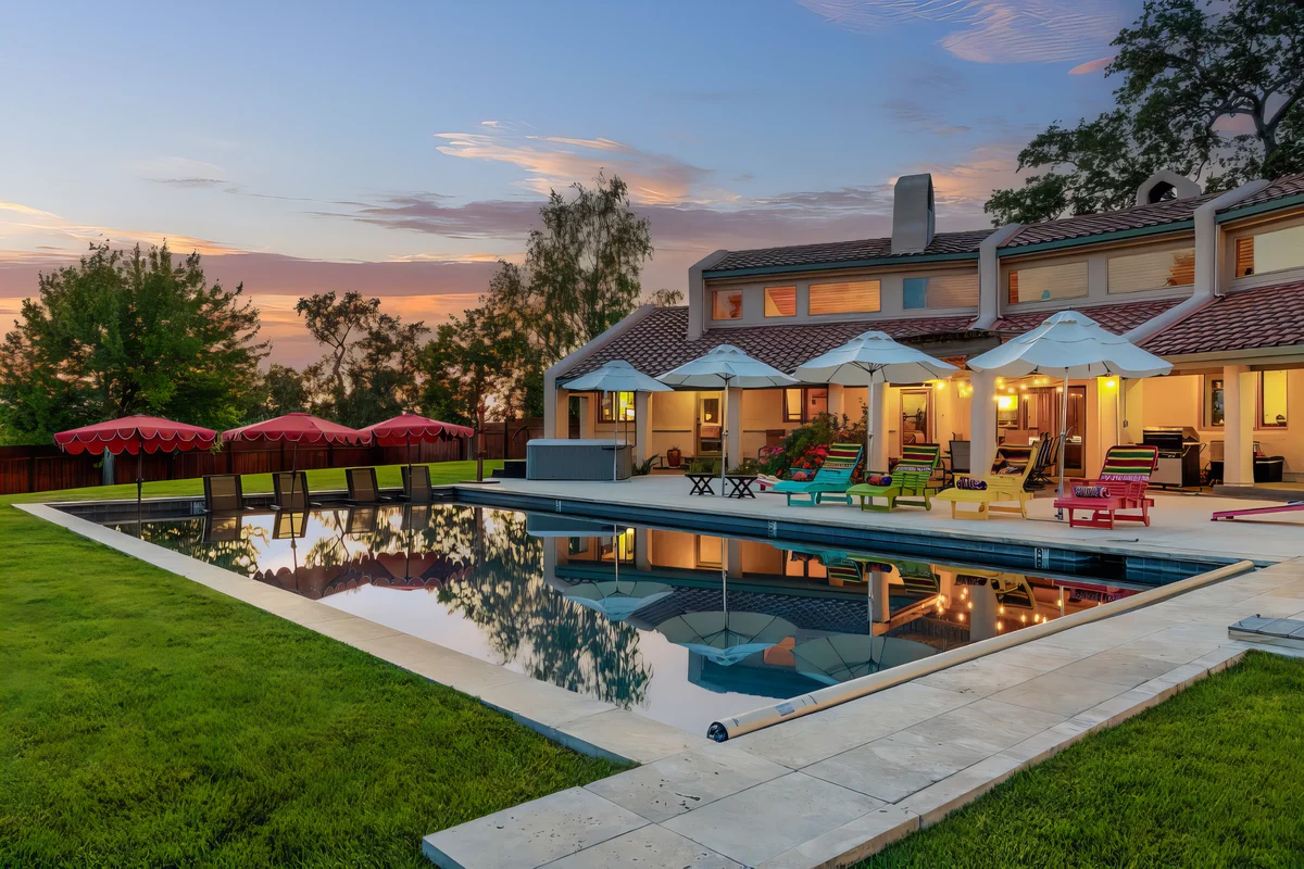 Wander Templeton Oaks