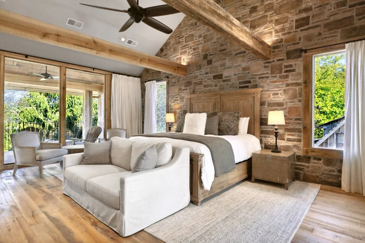 Home in Williamson County property photo 5