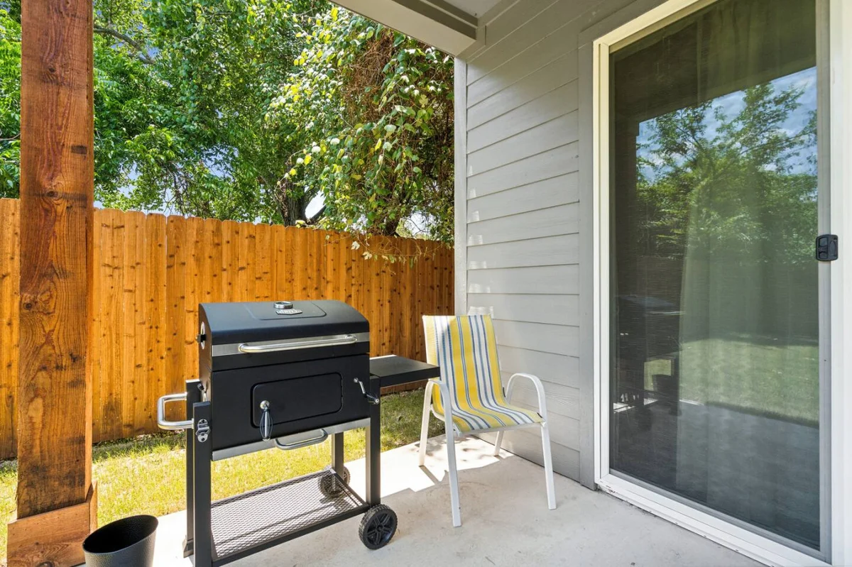 Home in Fort Worth property photo 4