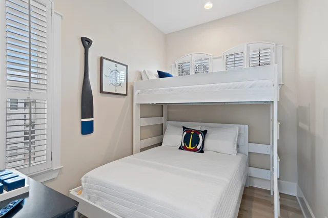 Bedroom 4 image 1