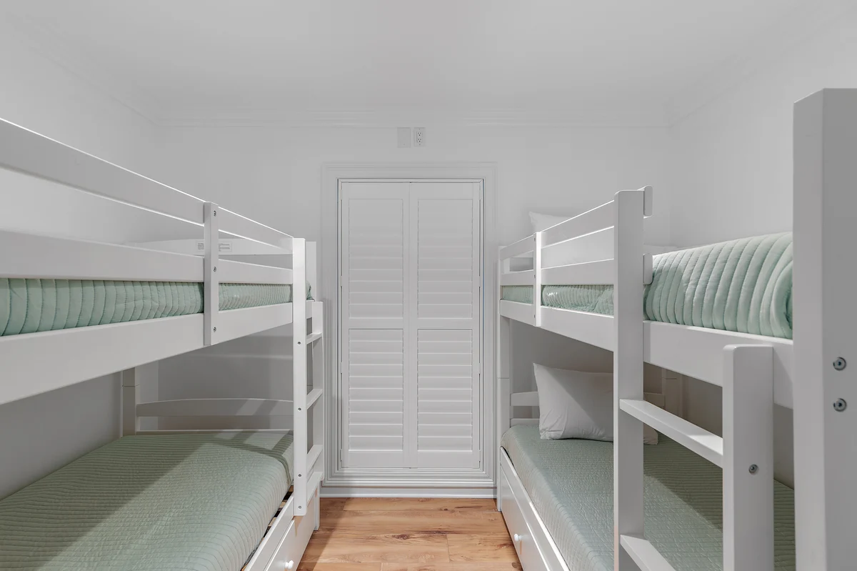 Wander Miramar Reefs #9