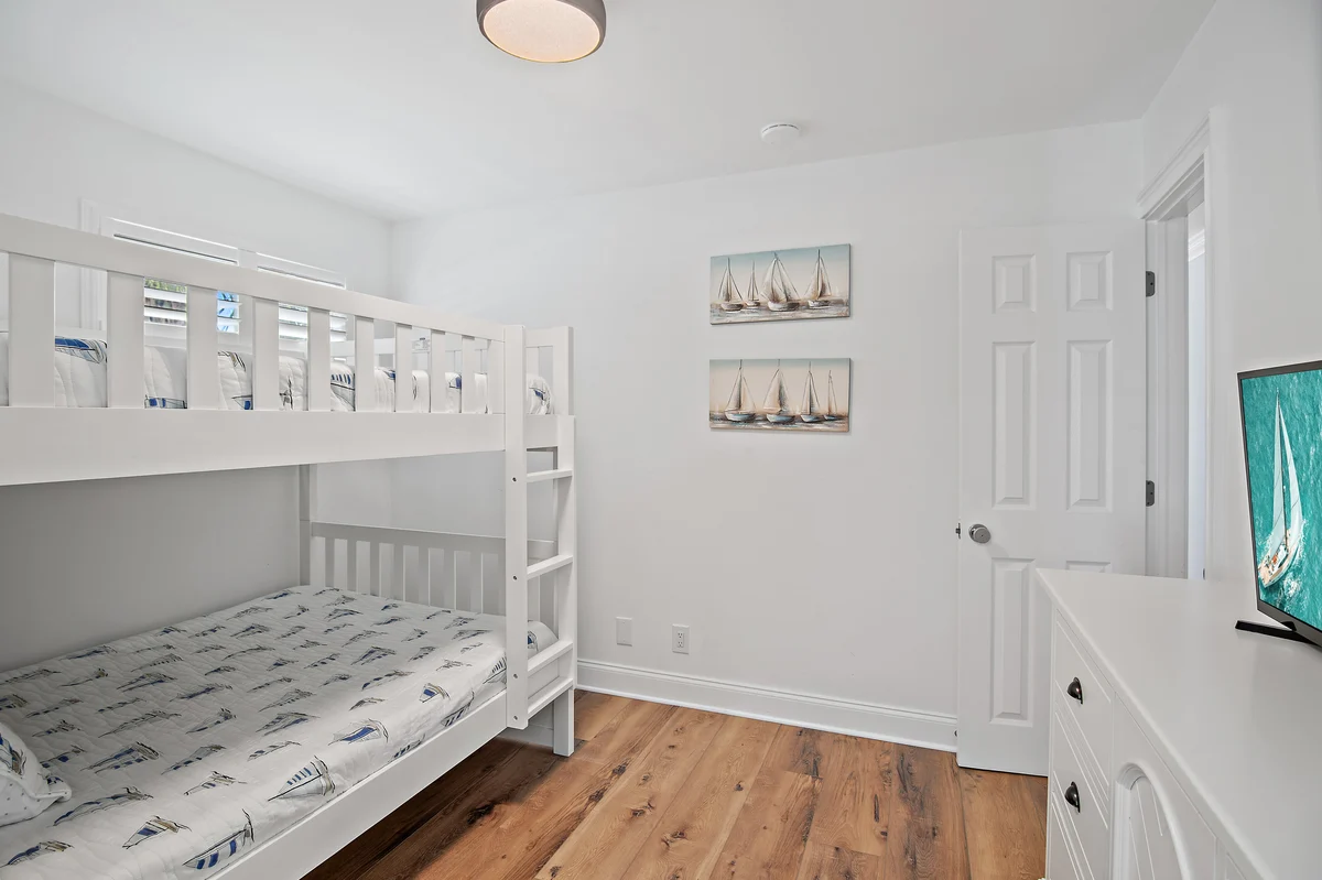 Wander Miramar Reefs #15