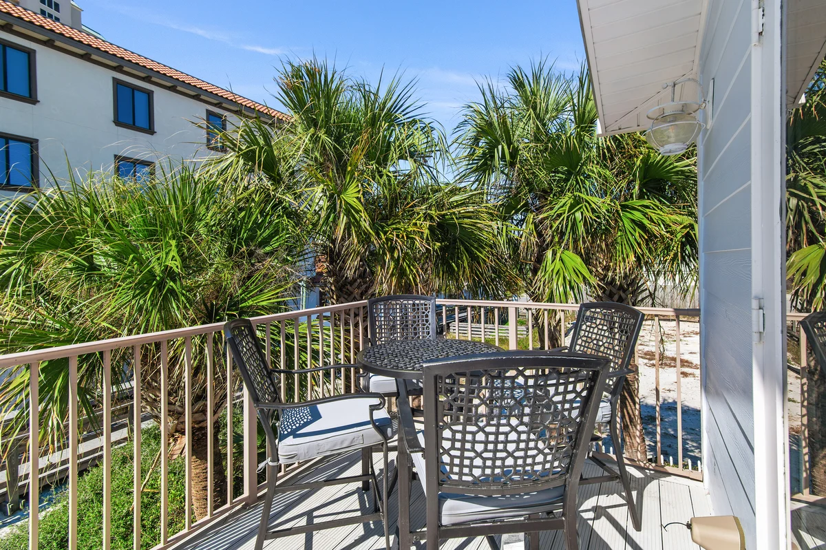 Wander Miramar Reefs #17