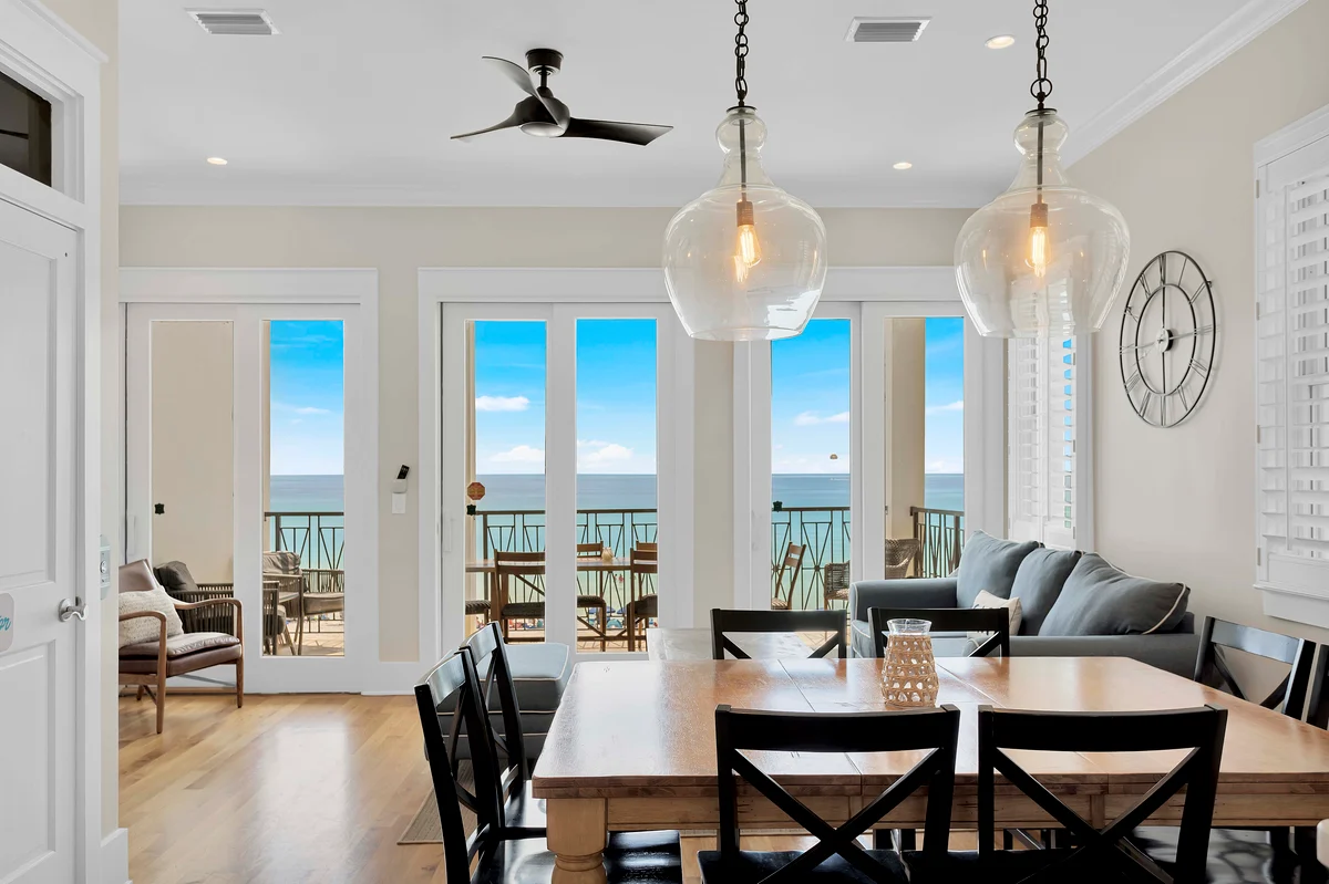 Dining Room image 1