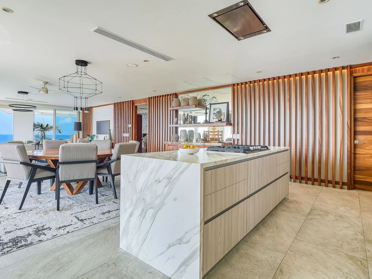 Wander Puerto Vallarta Golden #87