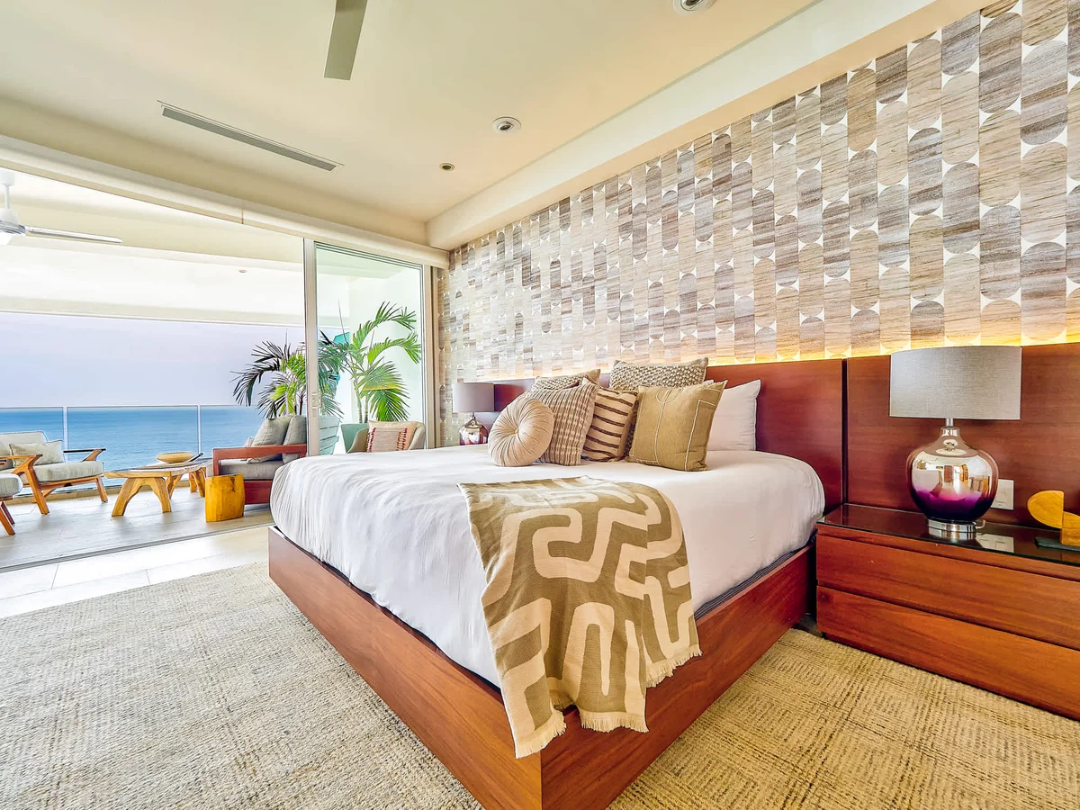 Wander Puerto Vallarta Golden #104