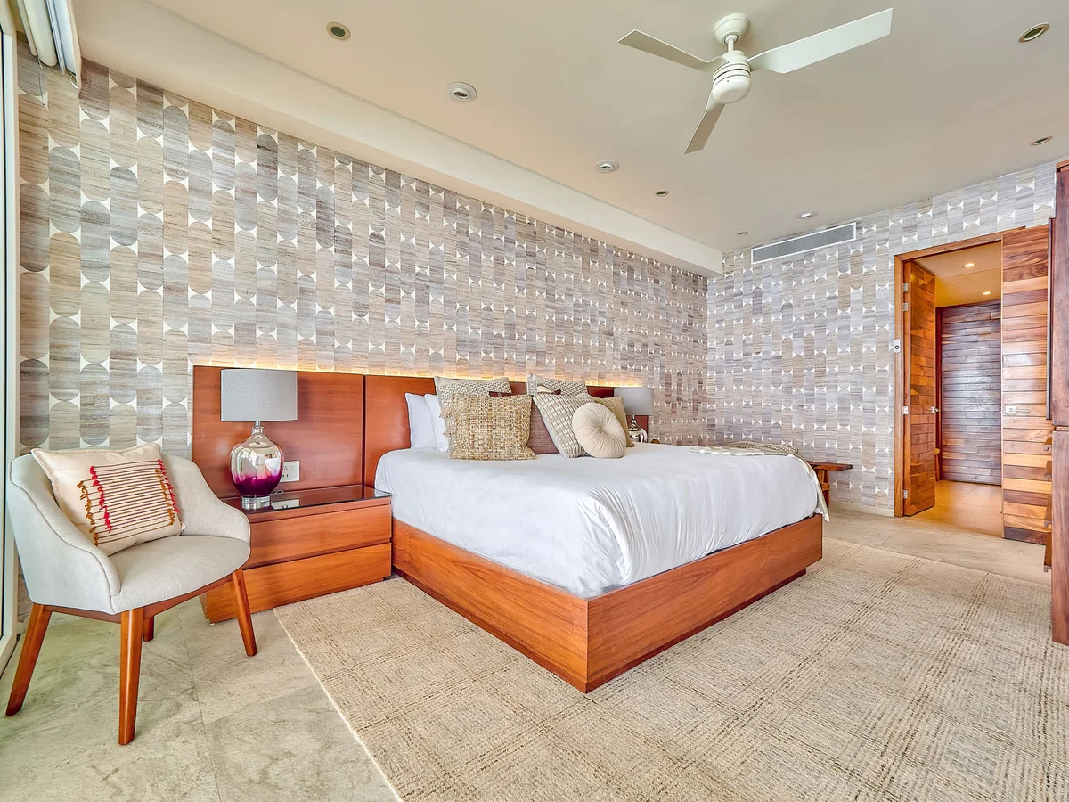 Wander Puerto Vallarta Golden #90